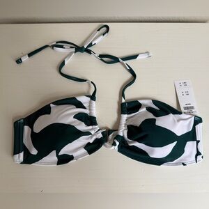 Abercrombie & Fitch Women’s Green and White Bikini Top